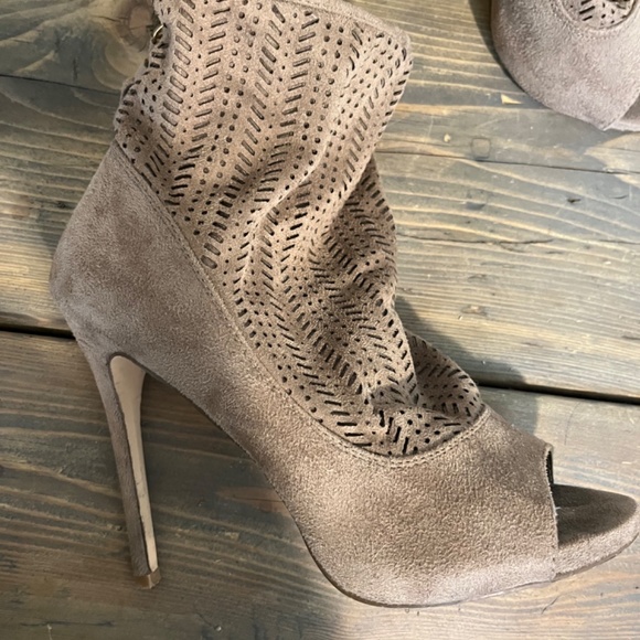 Booties - Picture 3 of 6